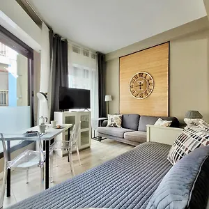 https://perez-galdos-8.adeje-hotels.com